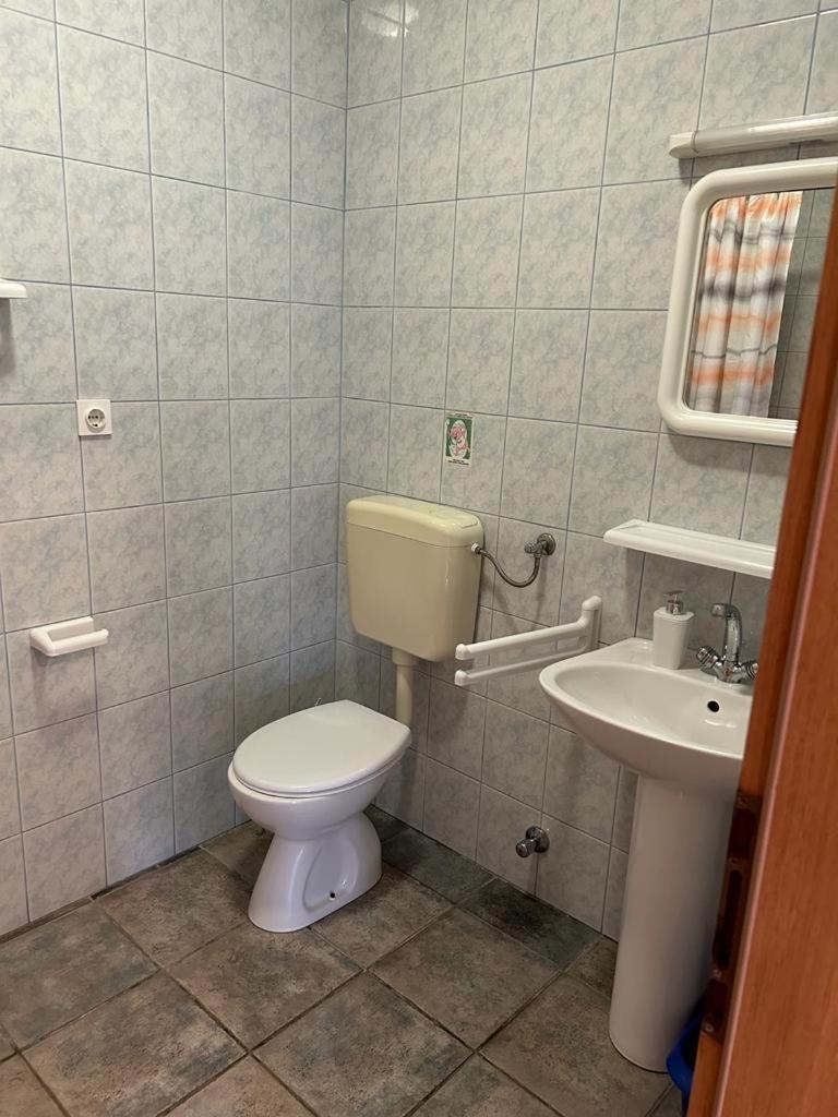 Apartments By The Sea Slatine, Ciovo - 1128 Номер фото